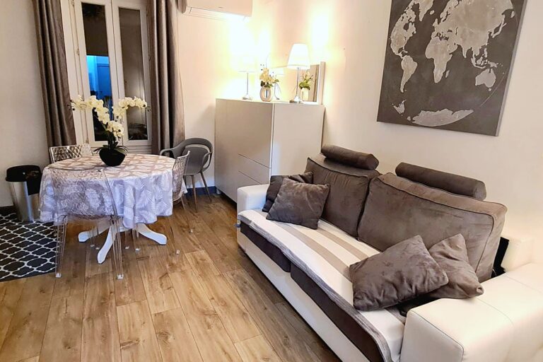 Appartement La Palme – appart'hôtel SeaYouSoon à Cannes, à 1 minute de la Croisette